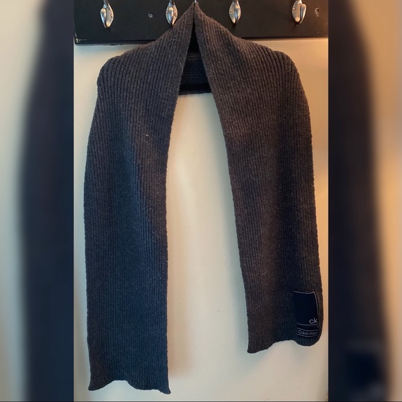 Calvin Klein Scarf - Picture 2 of 5